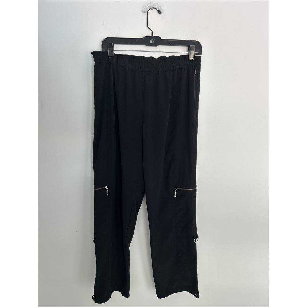 Chico's Zenergy Women's Size 1 Black Cargo Pants Elastic Waist Zipper Side Pocke